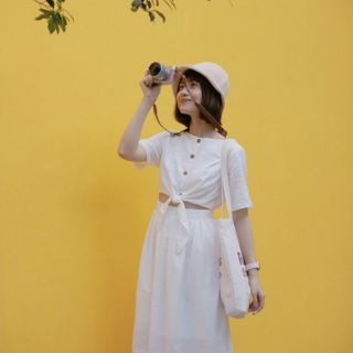 ĐẦM MIDI TRẮNG NƠ LƯNG