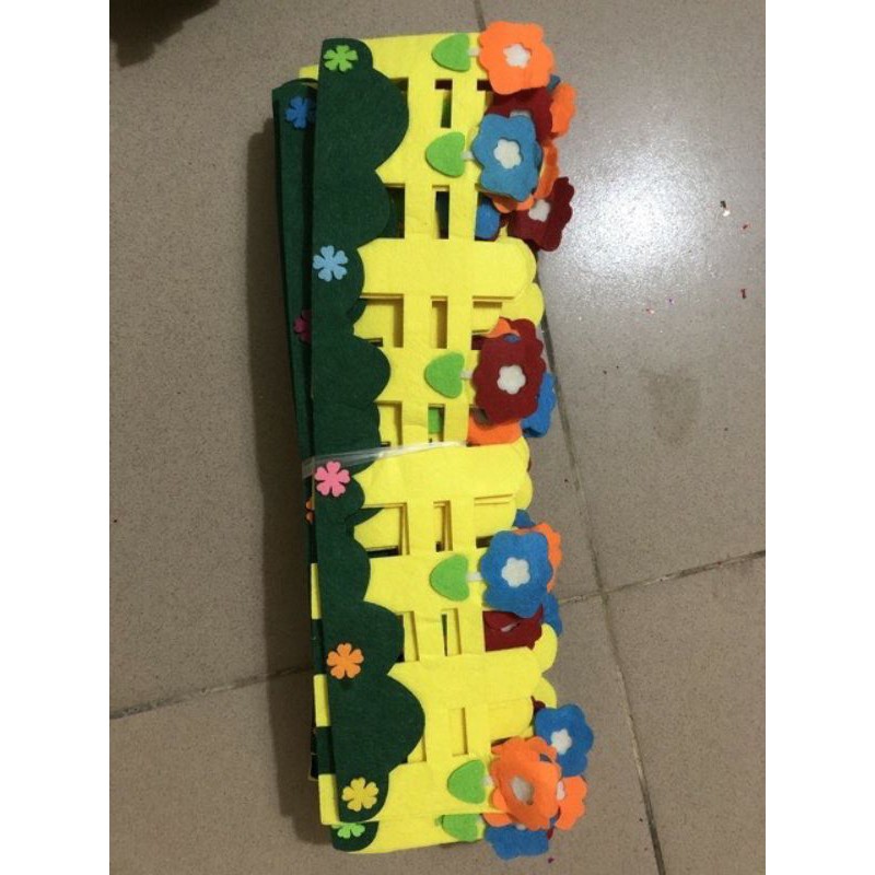 Cỏ nỉ trang trí chân tường