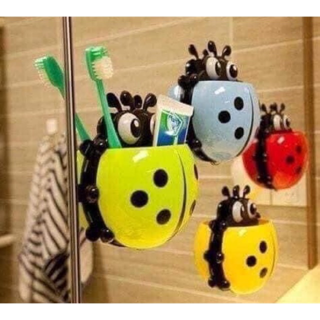 CON BỌ CẮM BÀN CHẢI