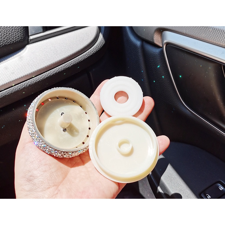 Tượng Gấu Sáp Thơm Nước Hoa Trang Trí Taplo Xe Ô Tô, Nhà Cửa Đính Đá Lấp Lánh