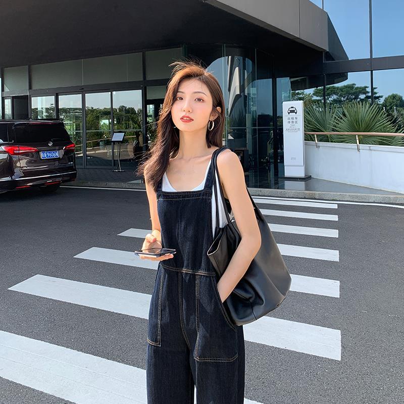 Quần yếm jean lưng cao ống rộng phong cách Hàn Quốc