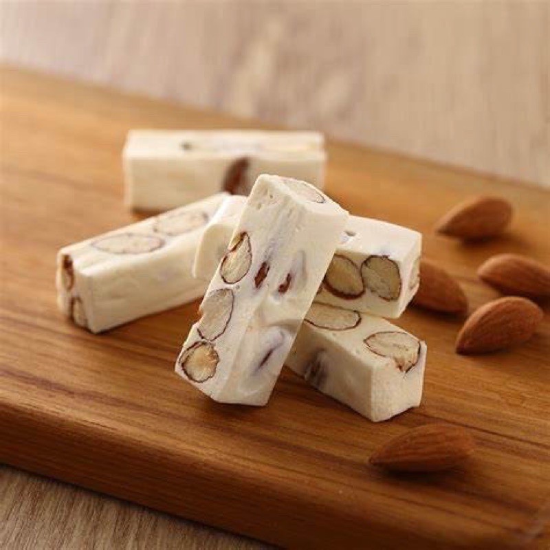 Khuôn làm kẹo Nougat 60 viên (có hộp)