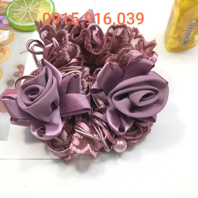 Cột tóc hoa hồng phối vải ren, Buộc Tóc Hoa Hồng Rose