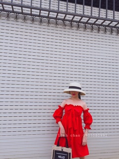 Đầm bẹt vai phối nút