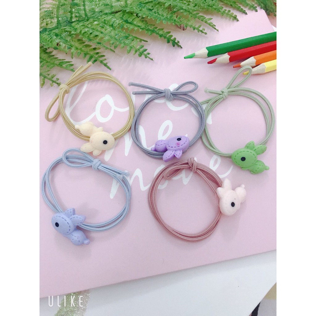 Cột tóc hình thỏ xinh xinh