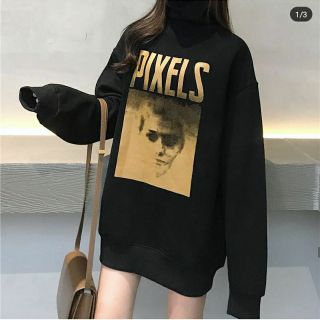 Áo nỉ form rộng dài tay cổ lọ có hình dáng rộng