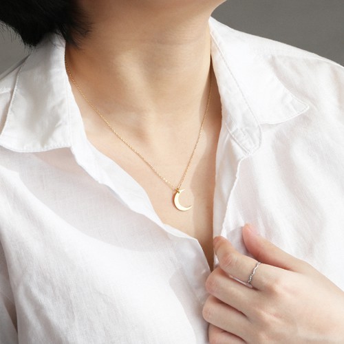 Dây chuyền bạc mạ vàng cho nữ hình mặt trăng Gix Jewel DC17