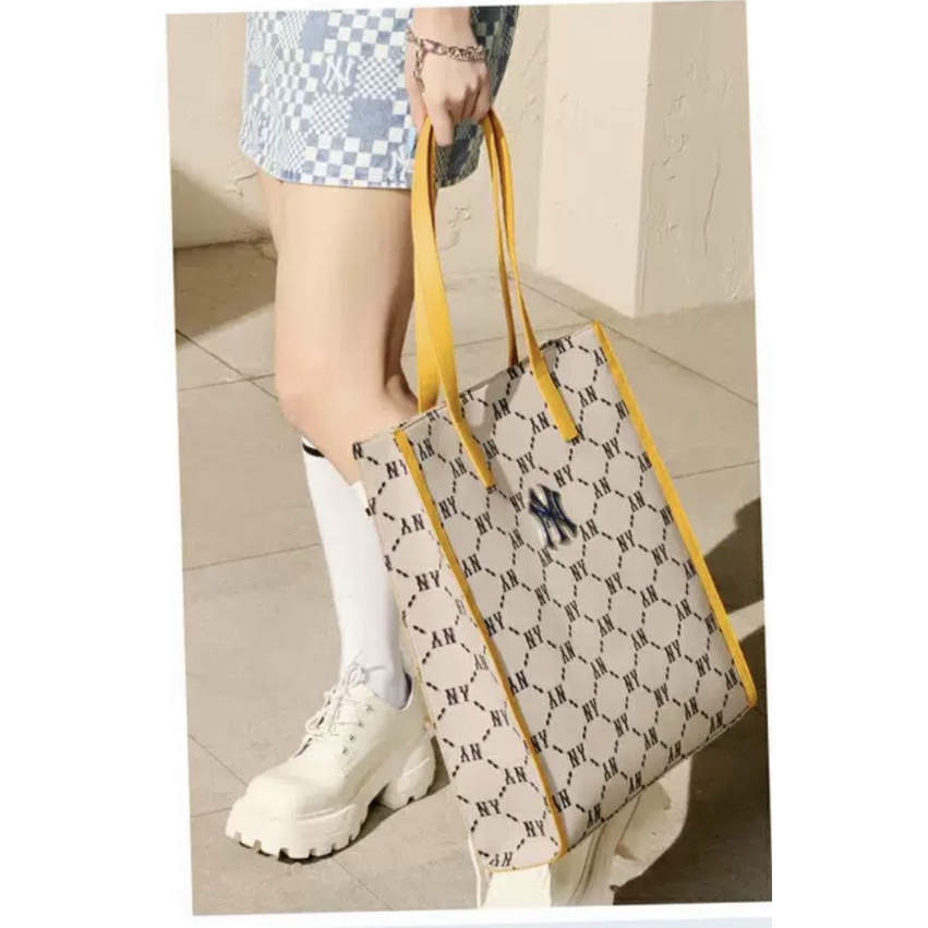 túi tote mlb kèm ví nhỏ vừa a4 size 37 x 40 x 9 cm đủ màu