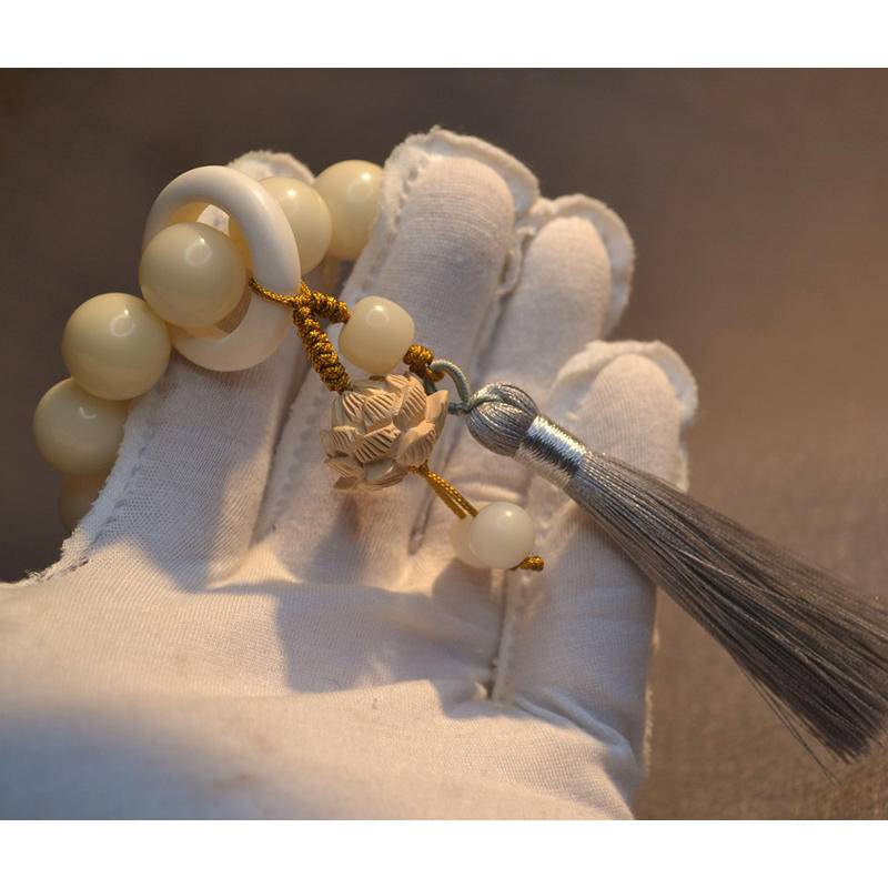 Chuỗi Hạt Bồ Đề 18 Hạt 15mm Màu Trắng