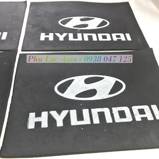 Tấm chắn bùn bánh sau xe tải HYUNDAI HD240 HD260 HD320 HD360