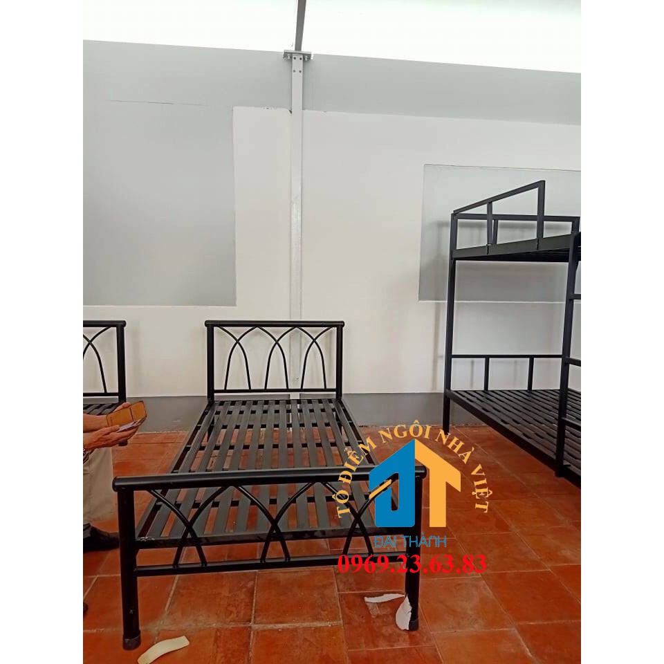 Giường sắt tròn cao cấp đen chéo 160 x 200 | BigBuy360 - bigbuy360.vn