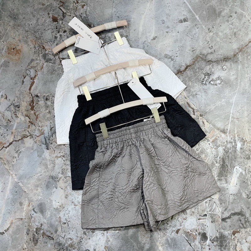 Quần short nữ dập nổi 3D hình hoa phối nhiều kiểu năng động SF150 | BigBuy360 - bigbuy360.vn