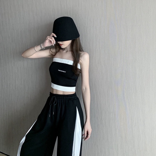 Set Áo Quây và Quần Jogger Đen Trắng