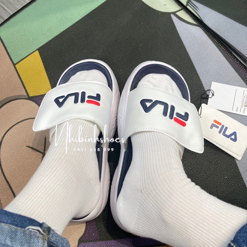 Dép dán in chữ Fila