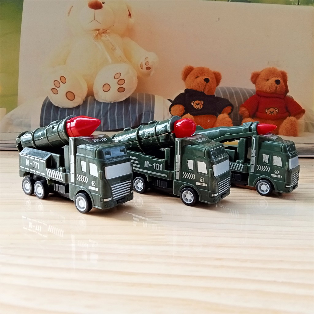 Bộ 6 Xe Quân Sự Đồ Chơi Cho Bé Gồm Các Xe Chứa Bệ Phóng Tên Lửa, Máy Bay, Xe Cứu Thương