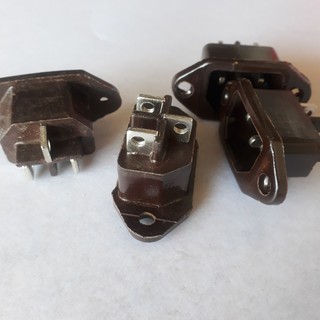 Ổ 3 chân vít - ổ cắm điện nồi cơm