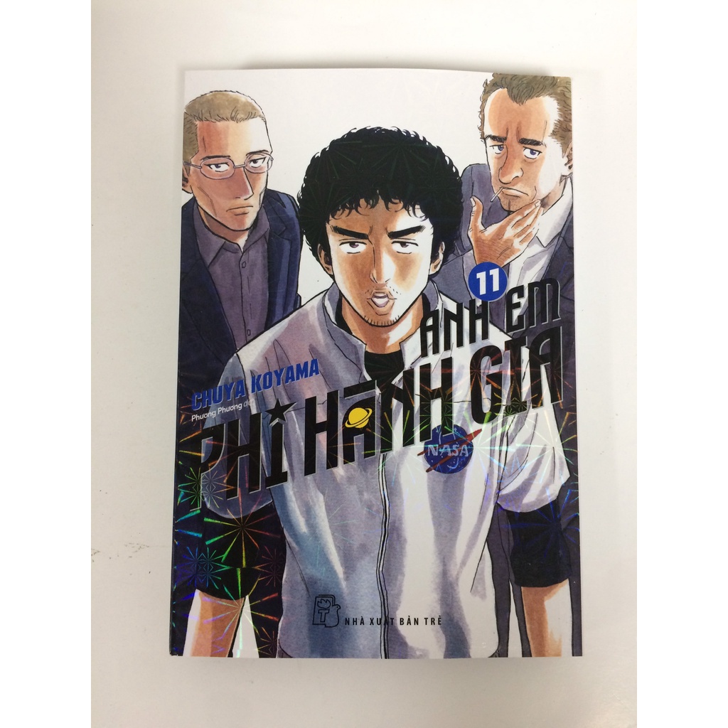 Sách - Anh em phi hành gia - Tập 11