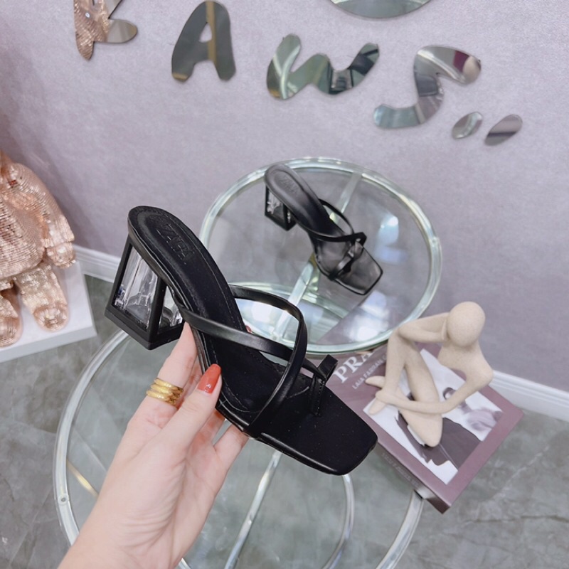 Guốc nữ quai mảnh kẹp ngón gót vuông trong sơn viền 7p hot dã man