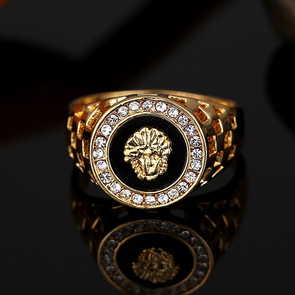 Nhẫn Versace