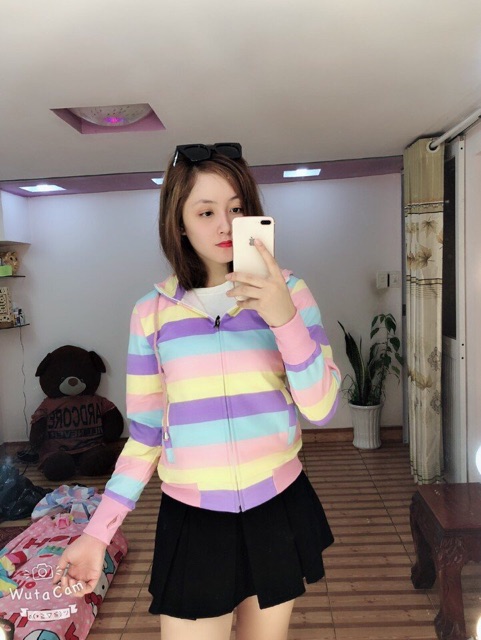 Áo khoác 7 sắc cầu vòng