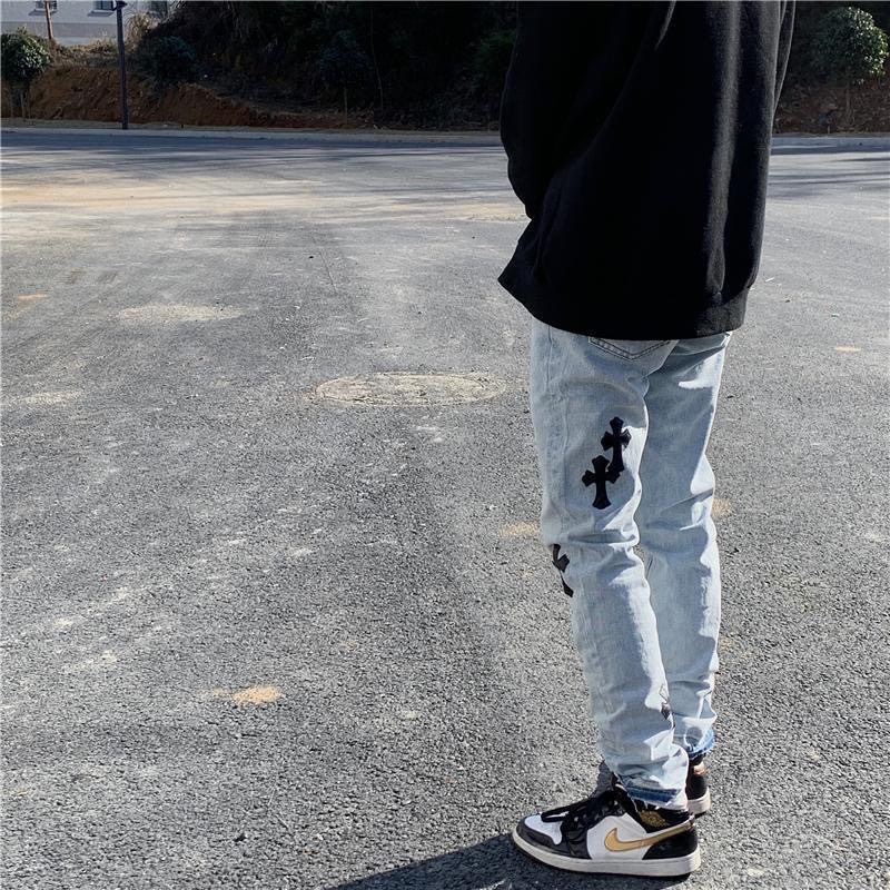 Quần jean unisex thánh giá họa tiết CH form thường