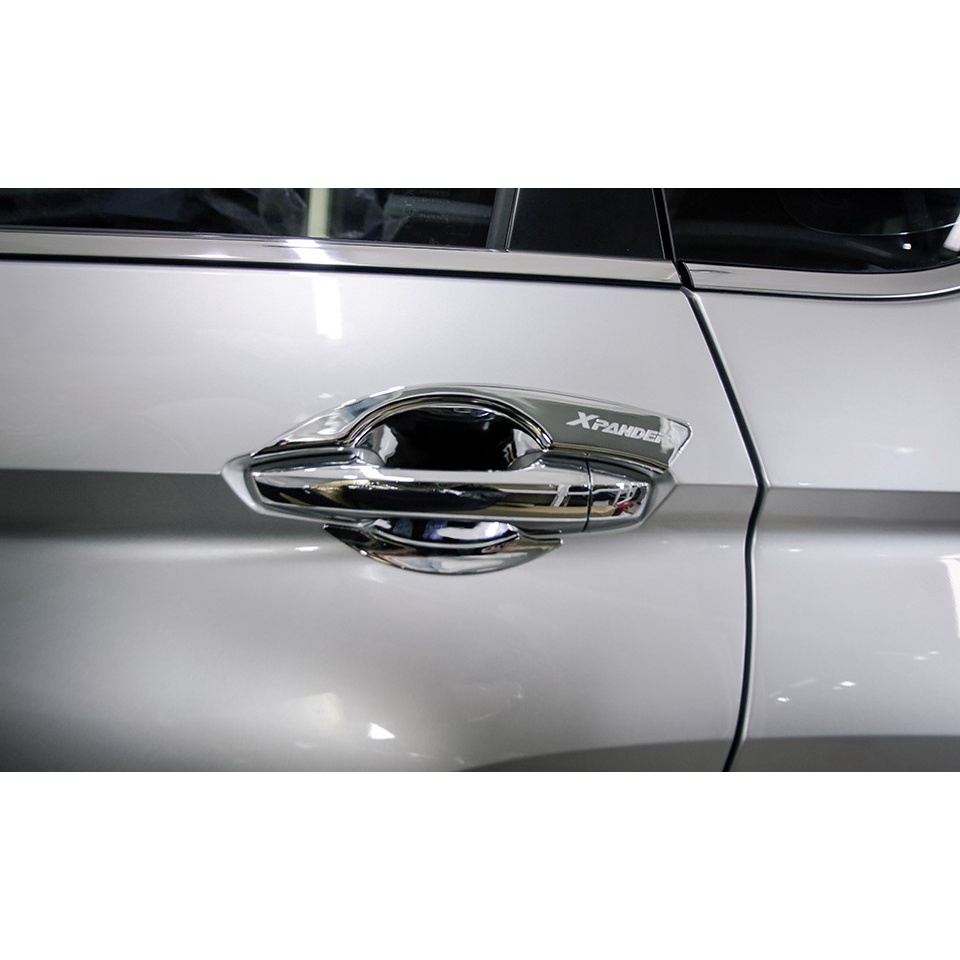 Ốp tay cửa hõm cửa Xpander 2018-2022 mạ crom đen nhám carbon Artistar