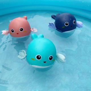 Đồ chơi cá heo bơi trong bồn tắm cho bé