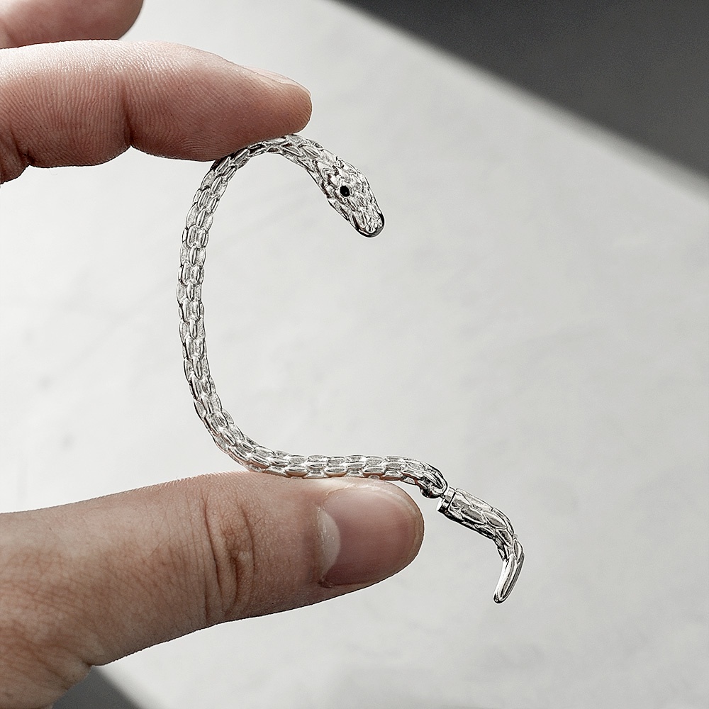 Khuyên Tai Nữ Trang Tạo Hình Độc Đáo