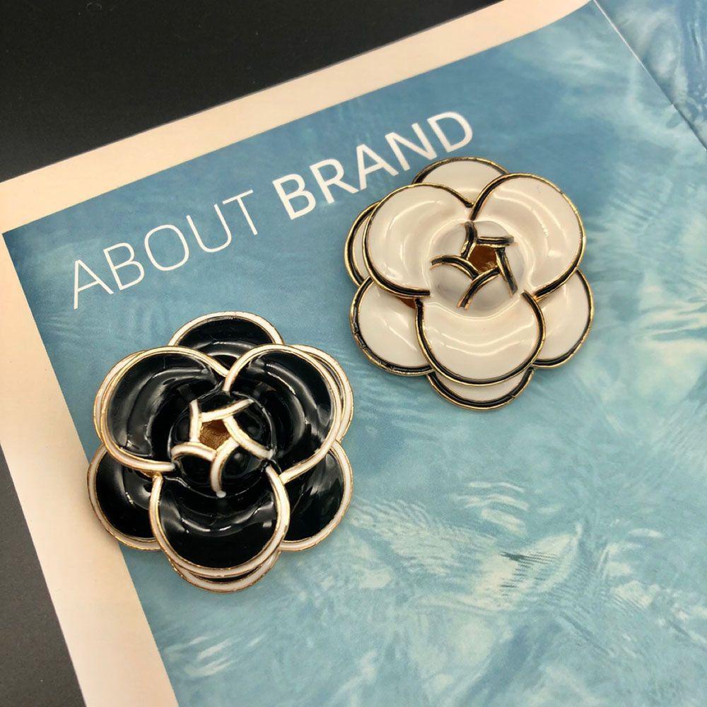 Trâm Cài Áo Hình Hoa Trà Màu Trắng Đen Phong Cách Retro Thanh Lịch