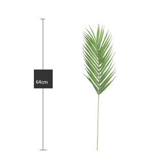 Nhành lá dừa đơn giản lại đẹp, phối hợp với các loại hoa khác để trang trí.