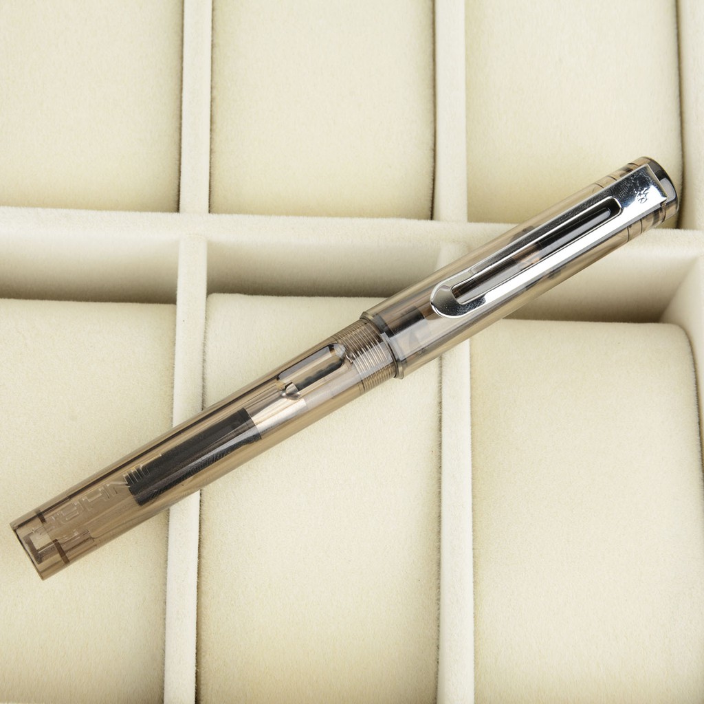 1 Bút Máy Trong Suốt 0.5mm Jinhao 599