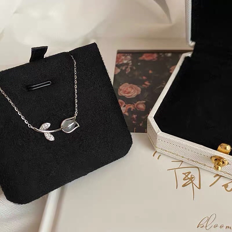 Vòng cổ nữ hình bông hoa hồng thanh lịch V28