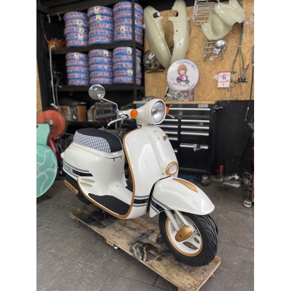 Vòng đèn, bóng đèn, gáo đèn, pha đèn, Bộ đèn gắn xe Crea, Giorno, Julio 50cc nội địa Nhật