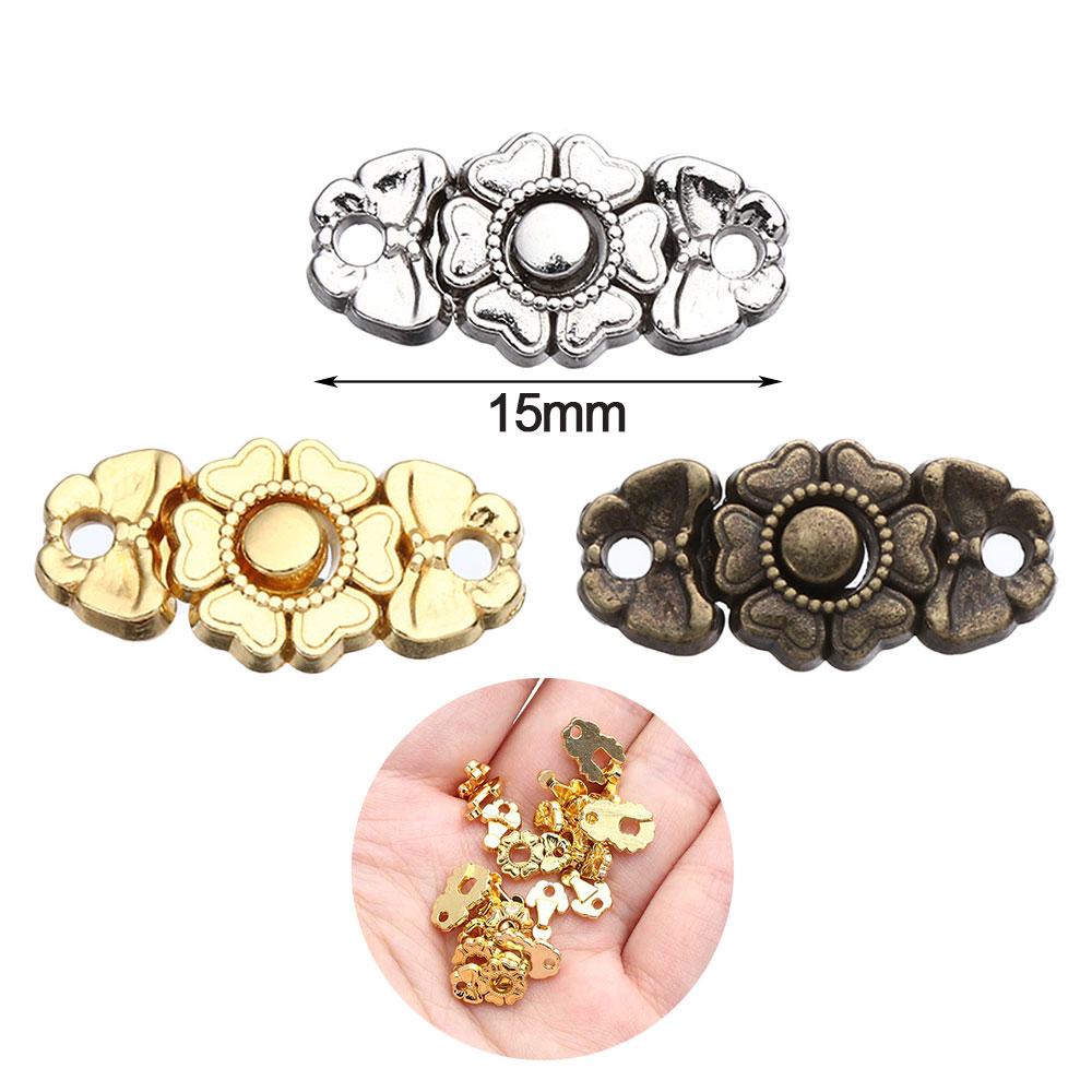 Bộ 10 Nút Áo Khoác Bằng Gỗ Dễ Thương Cho Búp Bê Tỉ Lệ 1 / 6