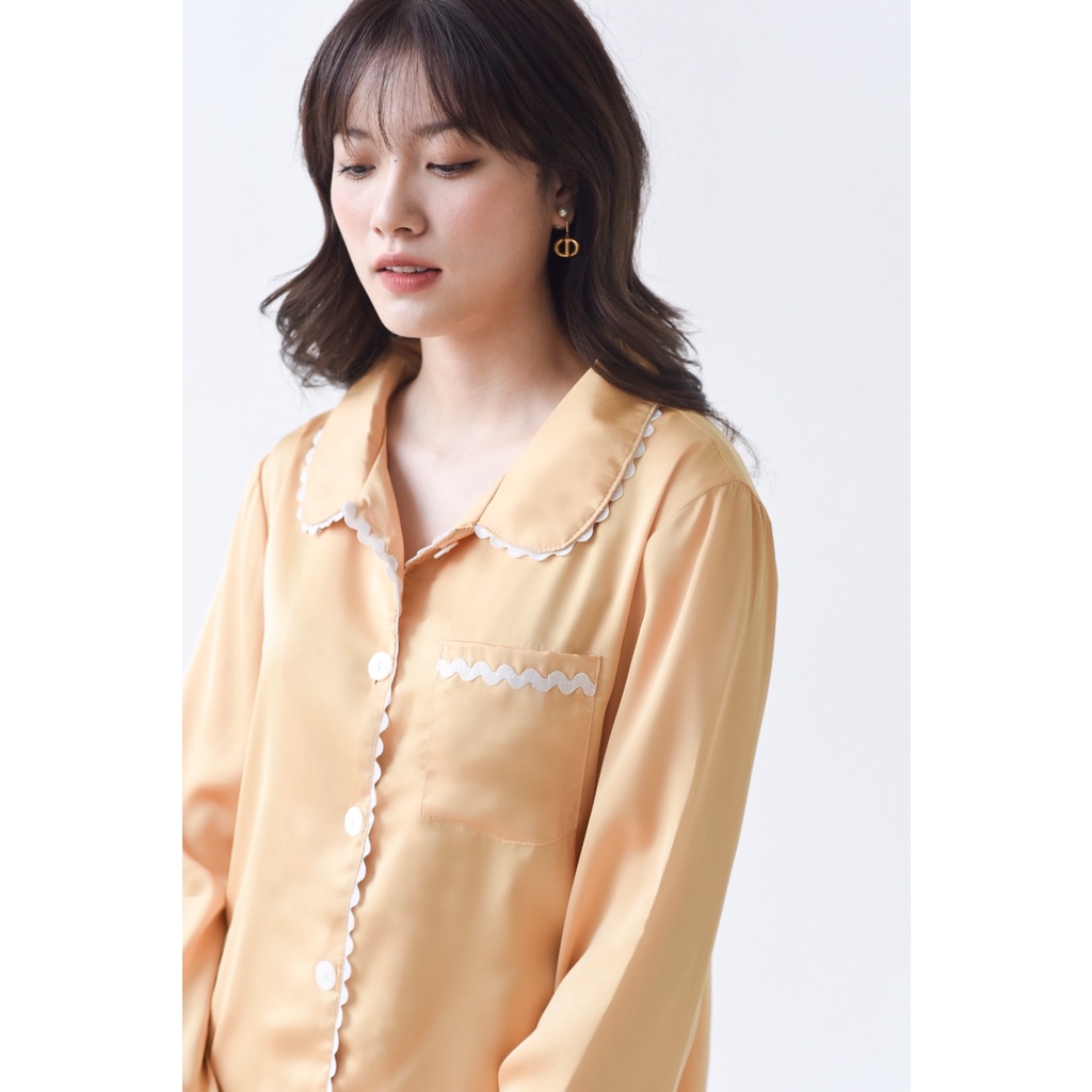 Đồ Bộ Pijama Nữ 𝐋𝐈𝐋𝐀𝐒 𝐁𝐋𝐀𝐍𝐂 Họa Tiết Viền Trẻ Trung, Kiểu Dáng Dài Tay, Quần Dài, Chất Liệu Lụa Cao Cấp  | Màu Vàng