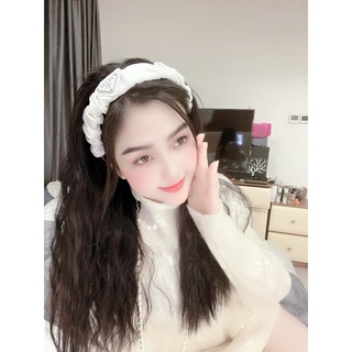Bờm cài Hiệu Pra-da Màu Trắng