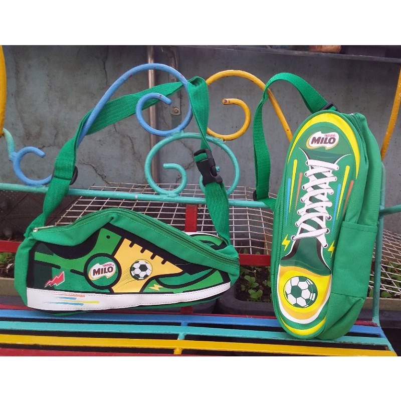 Túi đeo vai hình chiếc giày