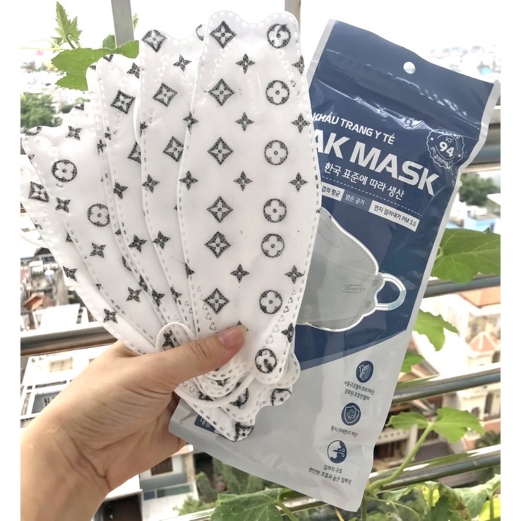 Set 300 túi khẩu trang y tế KF94 Công nghệ Hàn Quốc (Hoạ tiết  LV)