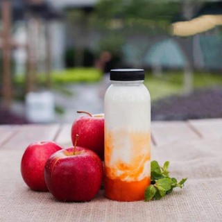 1 chai nhựa miệng rộng, nắp đen 330ml