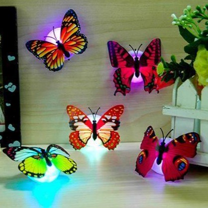 Đèn LED Trang Trí Hình Bướm 3D Màu Sắc Ngẫu Nhiên