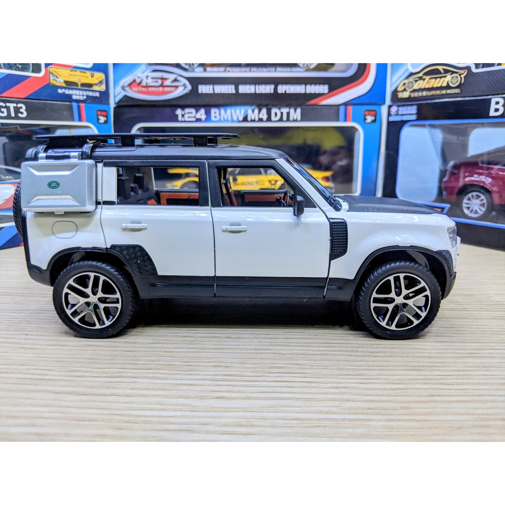 Xe mô hình Land Rover Defender Tỉ lệ 1:24