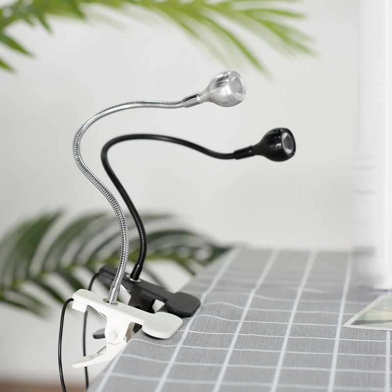 Đèn LED Để Bàn Đọc Sách Bảo Vệ Mắt Sạc Cổng USB Có Kẹp Tiện Dụng