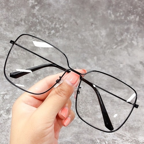 Mắt kính gọng tròn chống bức xạ cho nữ