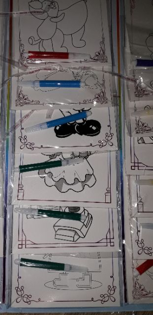 Set 10 tờ tô màu kèm theo viết tập tô có nhiều màu sắc và mẫu