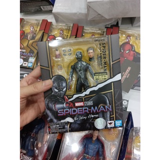 Mô hình SHF Spider-Man Black and Gold suit No Way Home kèm Bonus base có sẵn