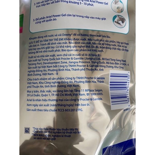 Nước giặt ariel túi 3,05kg bền mầu hương sen và nhài ( cửa trước)