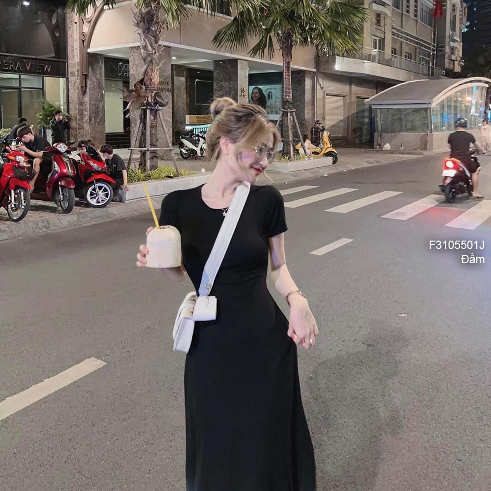 Đầm thun tăm đen dáng dài cổ tròn tay con!