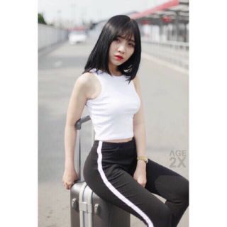 Áo crop top sát nách