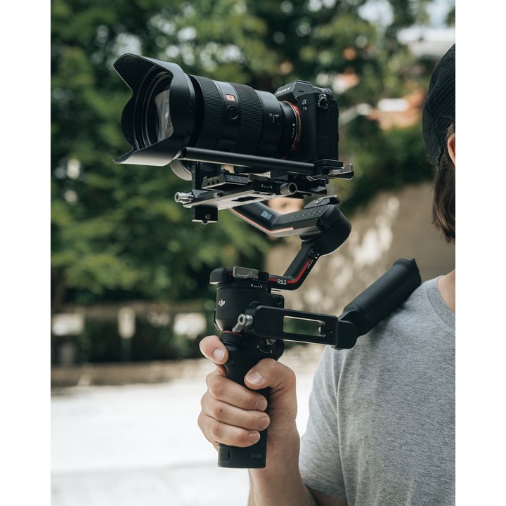 Tay Cầm Chống Rung Cho Máy Ảnh Gimbal DJI RS3/ RS3 Combo - Hàng Chính Hãng BH 12 Tháng