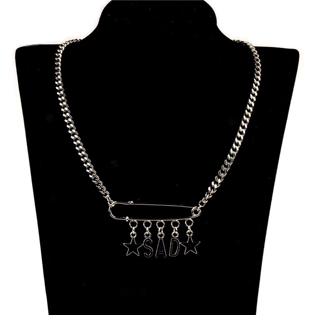 Có sẵn /Dây chuyền ghim băng chữ SAD/dây chuyền unisex